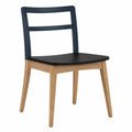 Silla de madera con asiento negro y respaldo azul